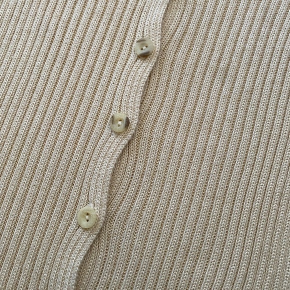 Women’s Made in Italy Cream Ribbed Knit Short Sleeve button Down Top - Picture 4 of 6